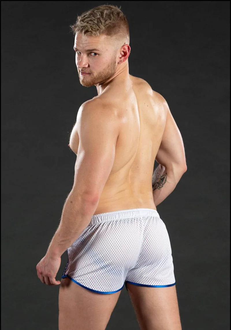 2025 new muscular fitness men's beach pants sports fitness casual quick dry hole breathable thin three-quarter pants men's sport