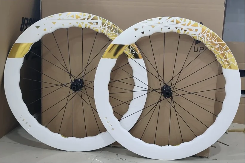 6560 700c Carbon Fiber Road Bike Wheelset Clincher Bicycle