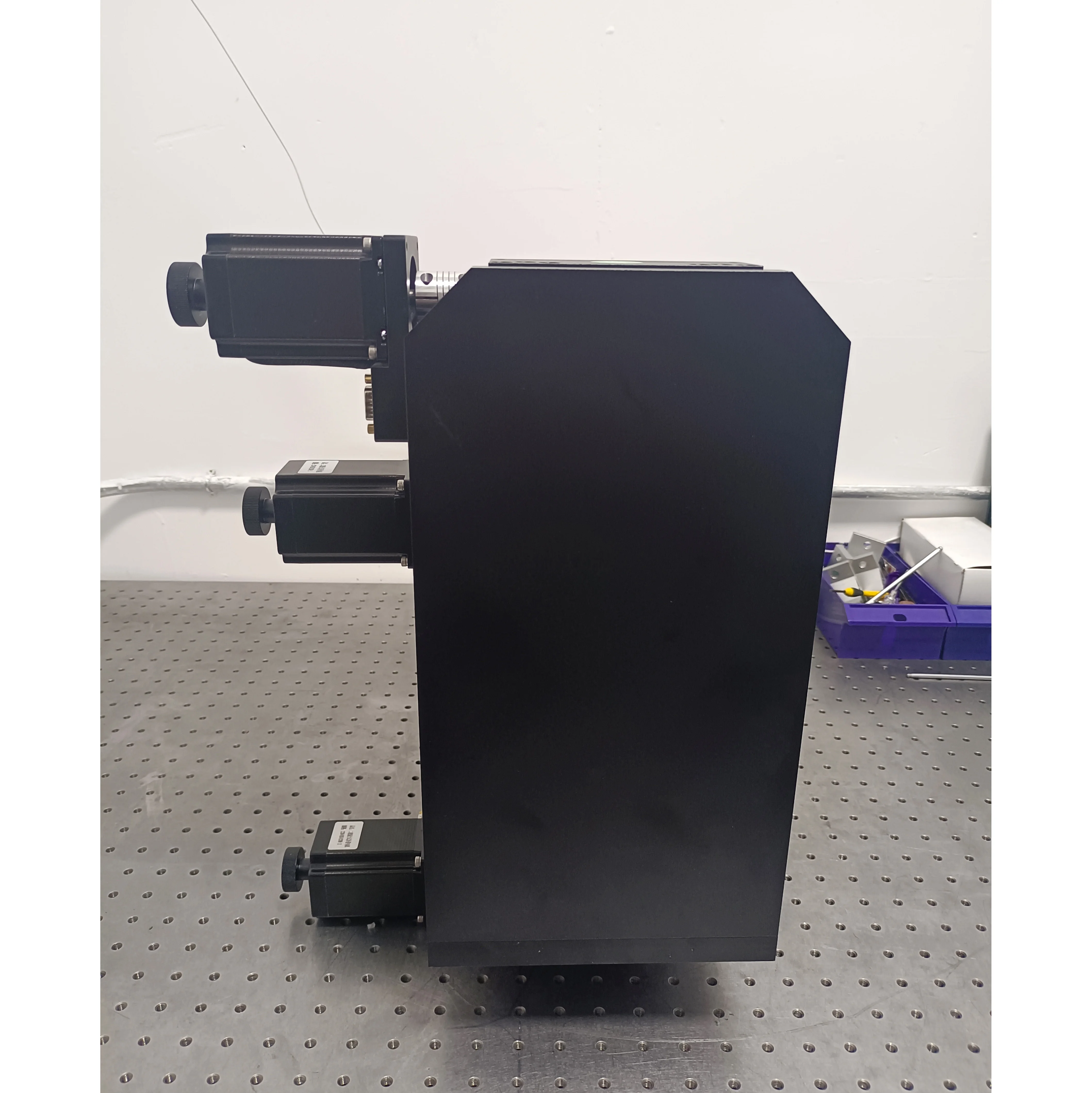 Motorized XYZ Rotary Table, 20kg Loading
