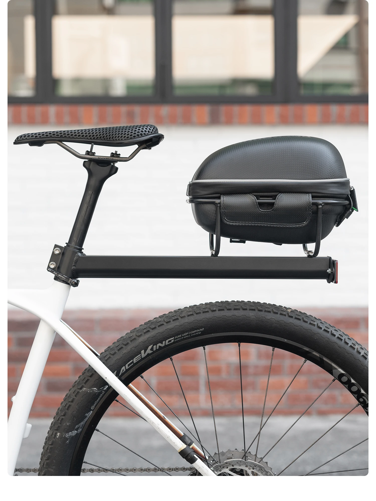 Rear rack under load