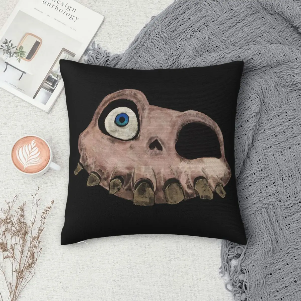 Рисунок 3 - Квадратная наволочка с черепом Sir Skeleton