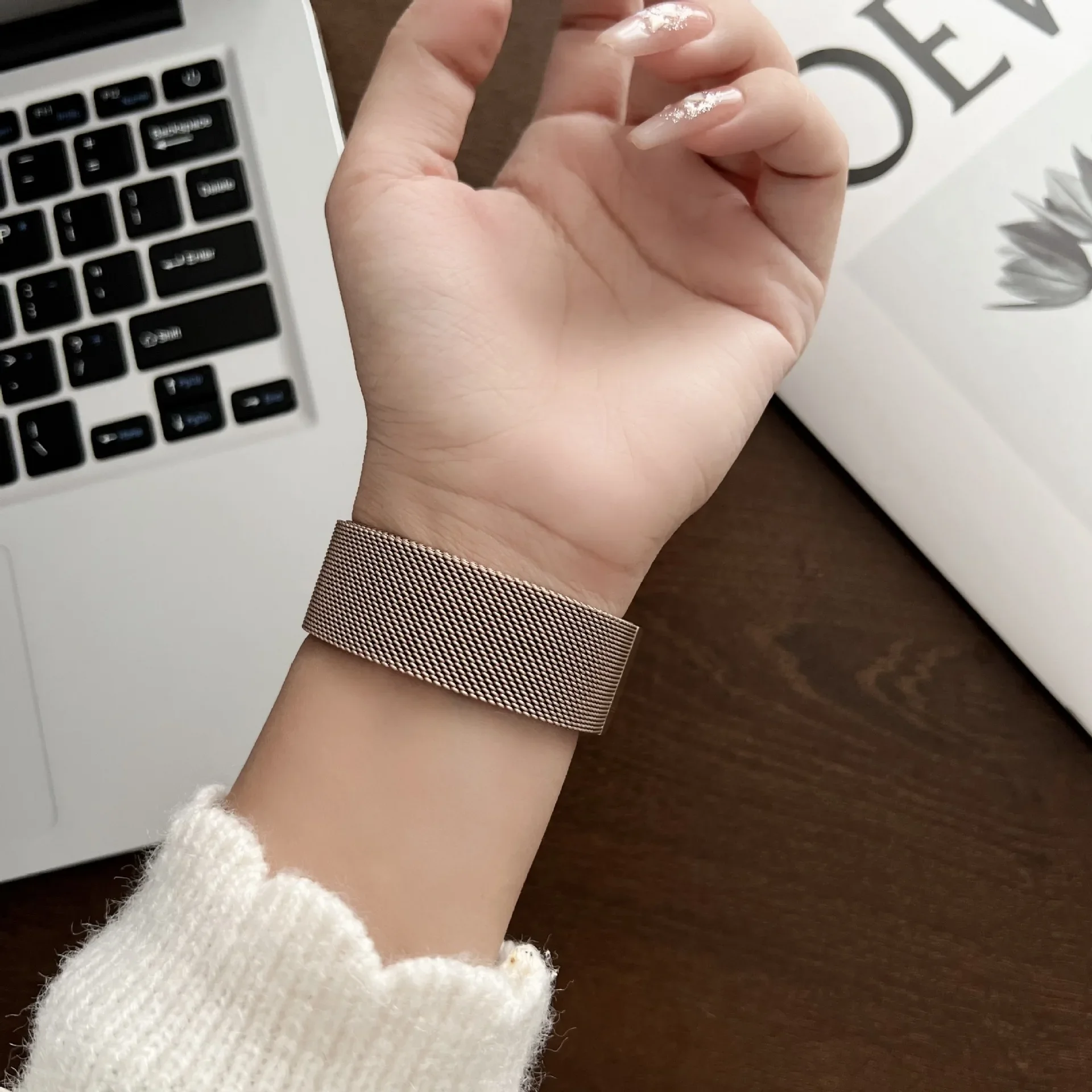 Magnetic Milanese Metal Strap - Elegant Replaceable Wristband