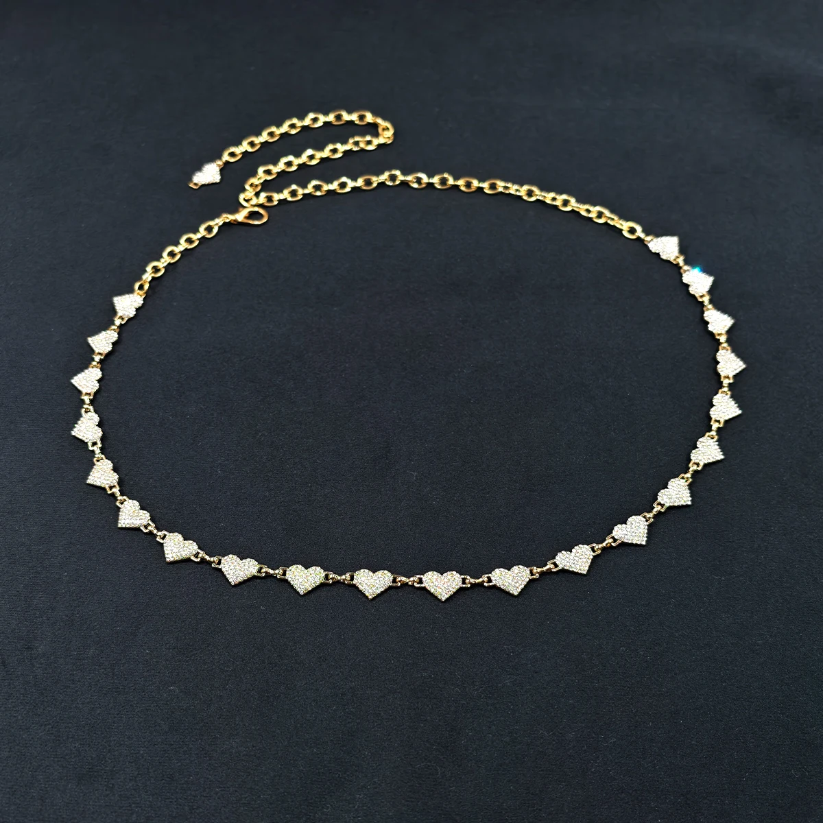Luxuriöses Designer-Strass-Haute-Couture-Sommerkleid mit modischem Ins-Style dekorativem dünnem Kettengürtel und modischer Taillenkette – Detail 4