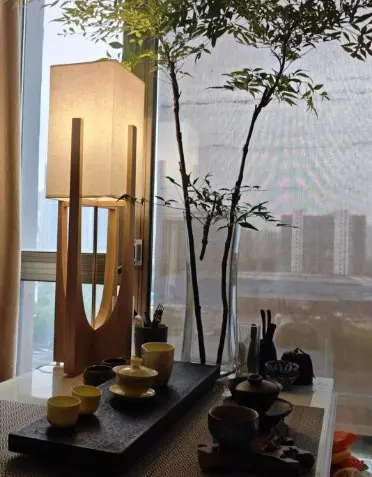 Lampes en bois naturel