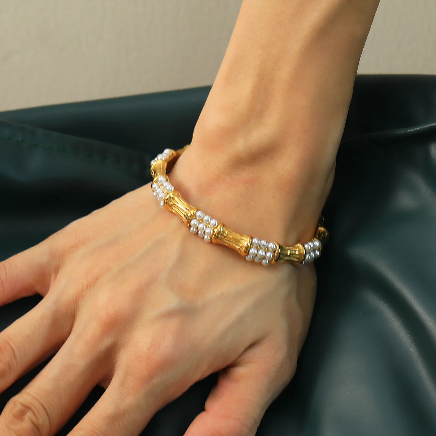 Delicate Style Open Bamboo Joint Shape Round Pearl Bangle Inlaid Sparkling CZ Zircon Waterproof Bracelet Women Elegant Jewelry