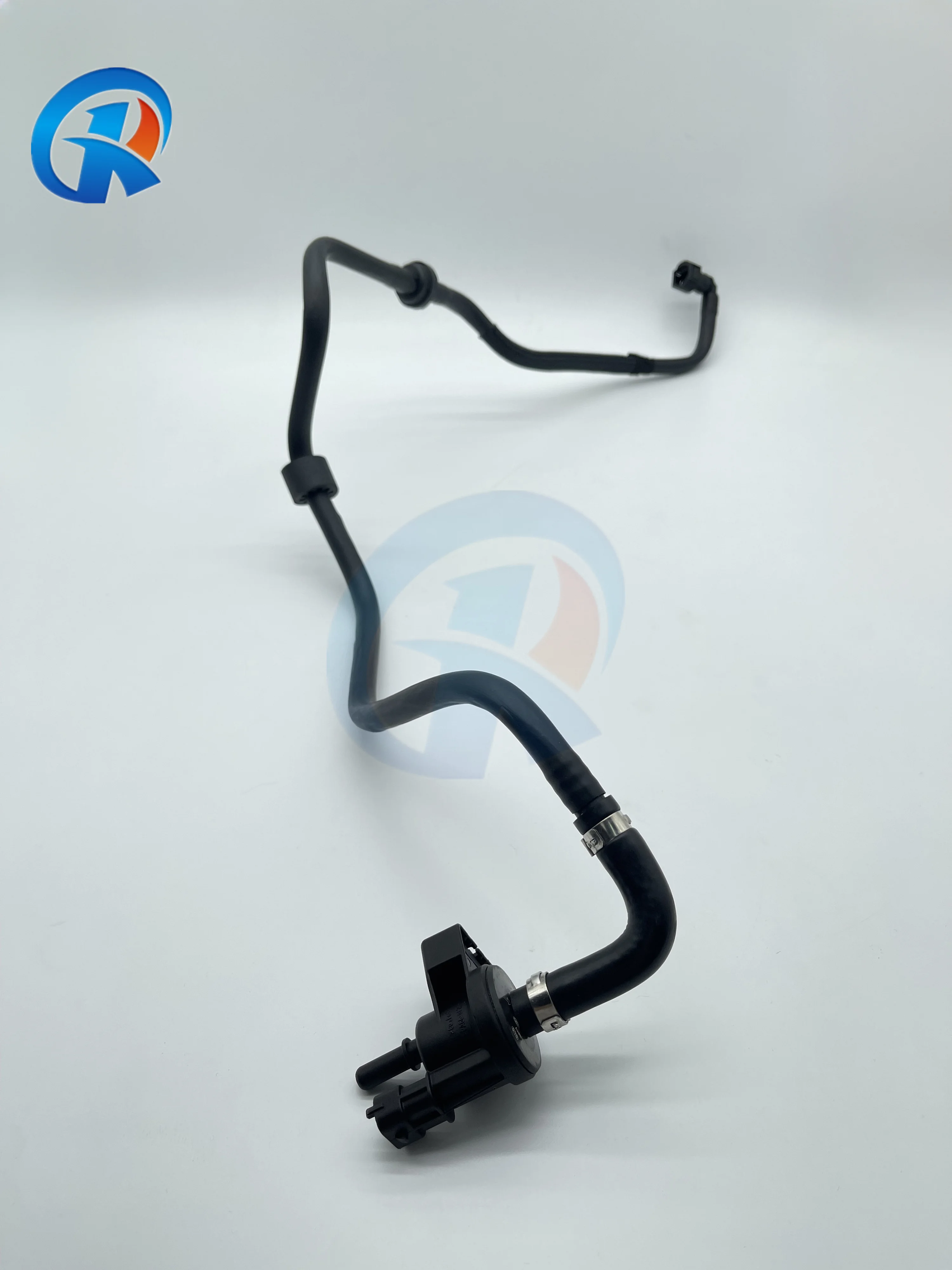 Carbon Canister Solenoid Valve With Oil Pipe For Maserati Quattroporte Ghibli-670005257 673012369 670005258