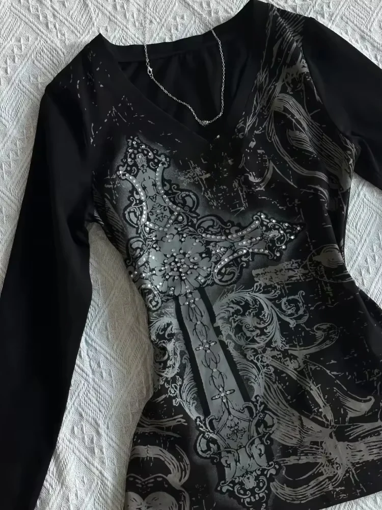 Vintage Black Gothic Punk Graphic V-Neck Hoodie Tee