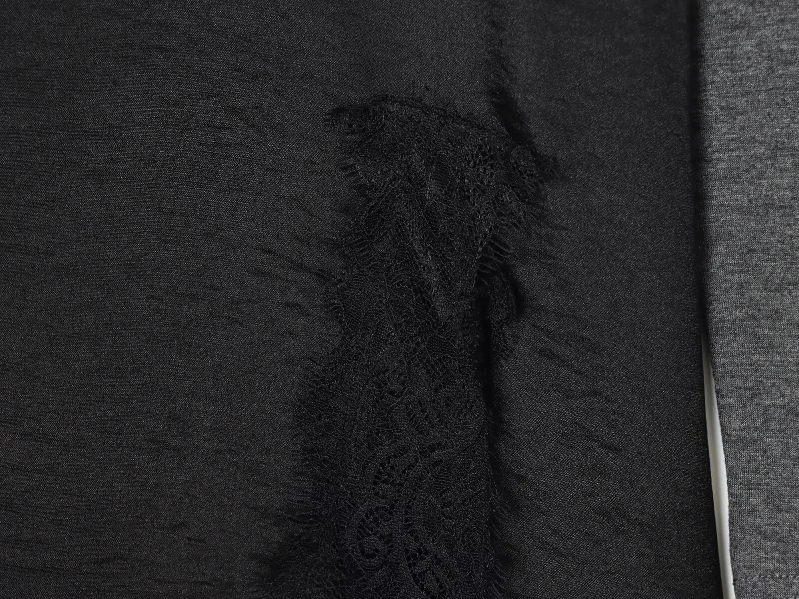 HH Damen Frühlings-Freizeitkleid mit Langen Ärmeln, Rundhalsausschnitt, Zweiteiliges Look, Spitzendekoration, Layering-Effekt, Vielseitiges Kleid für Frauen – Detail 11