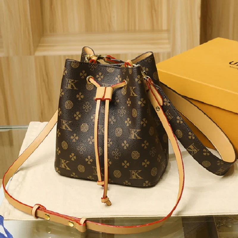 

Ladies high quality Shoulder Messenger Bags Women Luxury Handbags Ladies Bags Designer Fashion Large Capacity Handbag Gifts