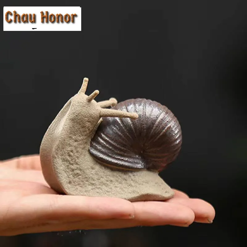 Small Snail Ceramic Tea Pet Japanese Tea Spirit Tea Figurine Play Toys Tea Statue Ornaments Can Be Raised Tea Ceremony Supplies