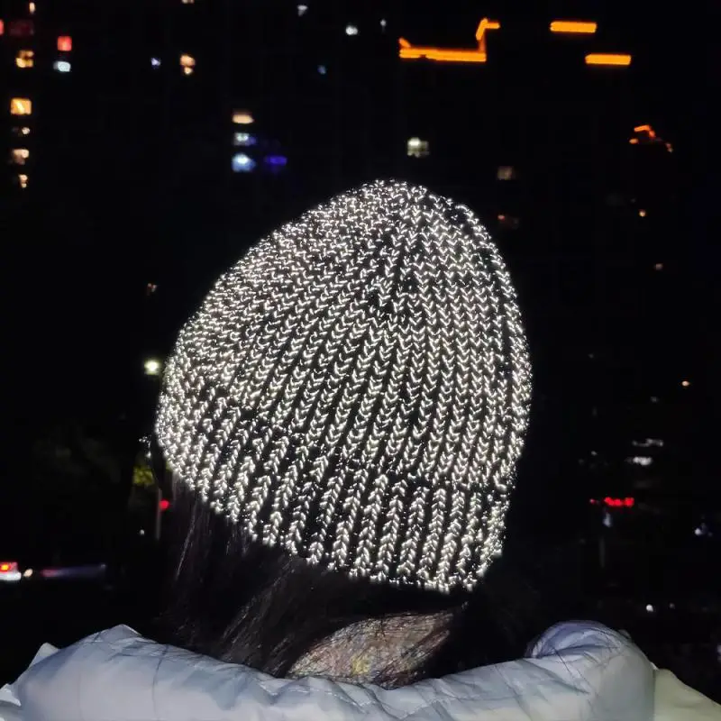 

Winter Hats For Men Women Reflective Knitted Hats Boys Girls Night Running Beanie Cap Dad Fishing Knit Hat Windproof Warm Gorra