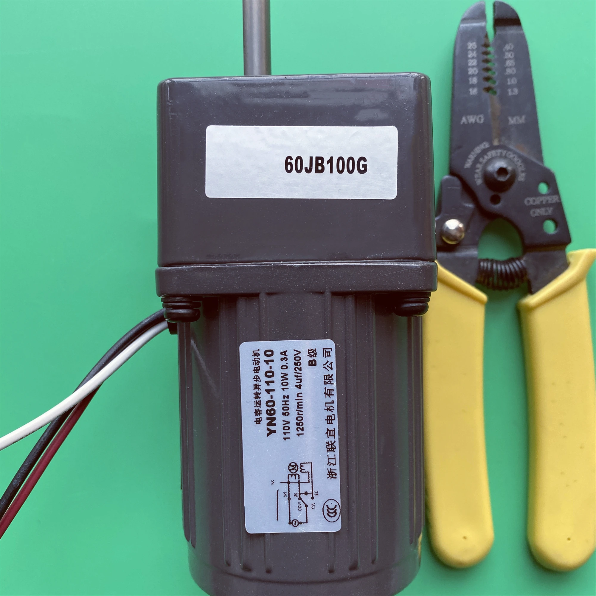 

Новинка 100%, высокое качество 60JB100G YN60-220-4 220/230V 50Hz 0.1A 4W