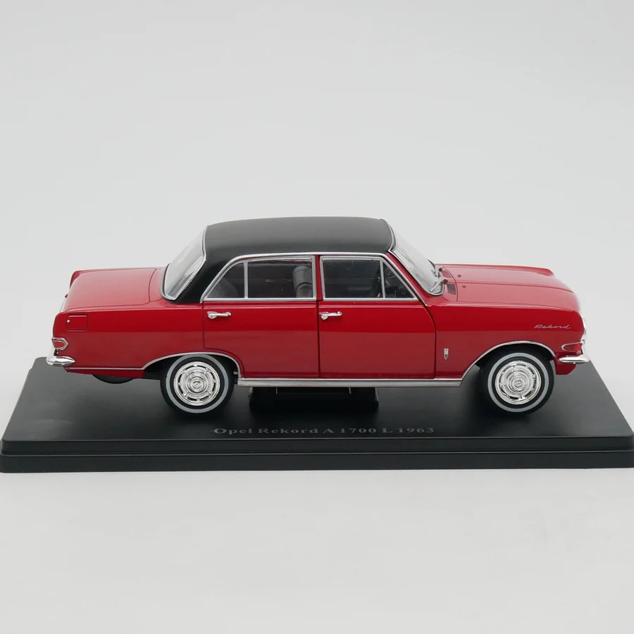 IXO 1:24 Opel Rekord A 1700 L 1963 Diecast Car Model Metal Toy
