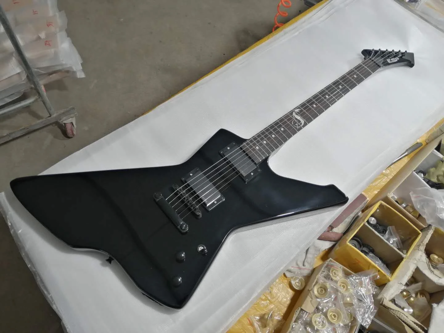 ESP Explorer Black James Hetfield Metallica EXP ubicaciondepersonas