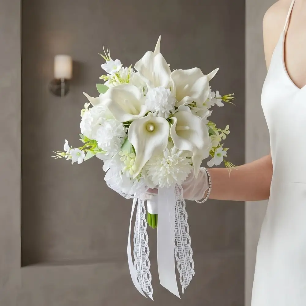 Bouquet da Sposa Romantico con Calla Bianca e Ortensia, Bouquet Artificiale con Nastro in Pizzo, Bouquet da Sposa Artificiale Portatile - Image 3