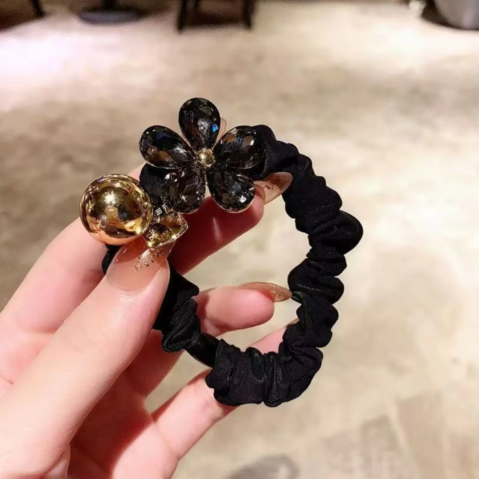 1/2 Stück Kristallblumen-Haargummis, transparenter/brauner Edelstein und goldener Dekor, elastische Haargummis, eleganter Haarschmuck im Retro-Stil – Detail 7