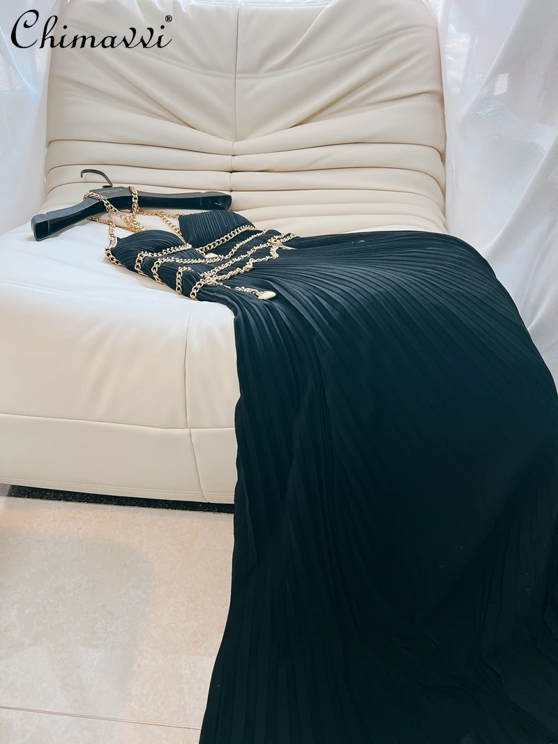 

High-End Sexy Party Dress Light Luxury Heavy Industry Chain Neck Slim-fit Black Backless High Waist Pleated Dress Summer New