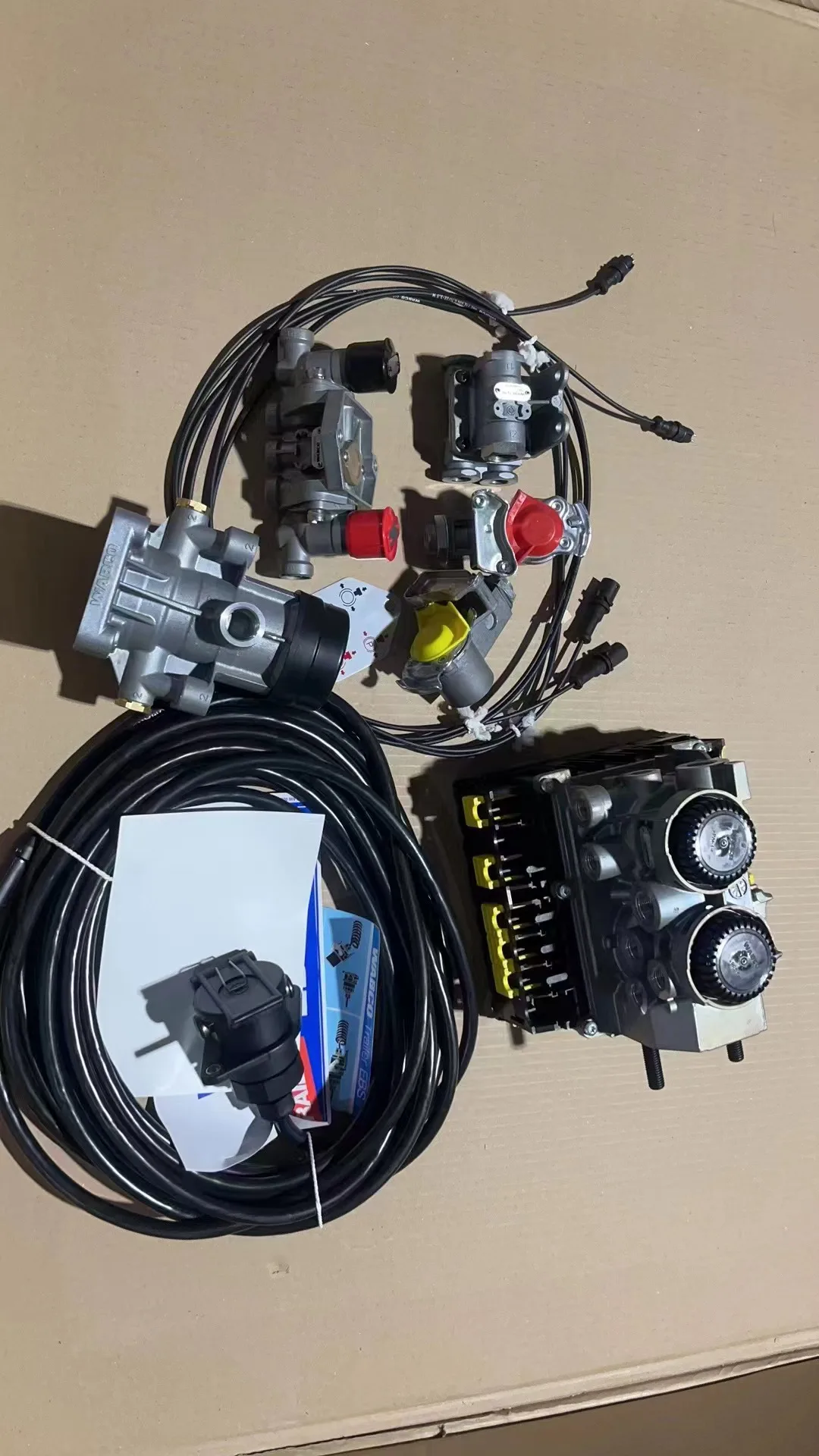

4801020300 EBS Trailer Modulator, 24V KAMAZ 5490 54901 6580