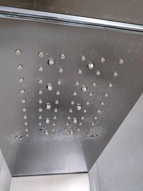 หัวฝักบัวสี่เหลี่ยม ABS ขนาด138x213มม. หัวฝักบัวแบบมีรูขนาด6*10อุปกรณ์เสริมหัวฝักบัวแบบหยดน้ำ 5