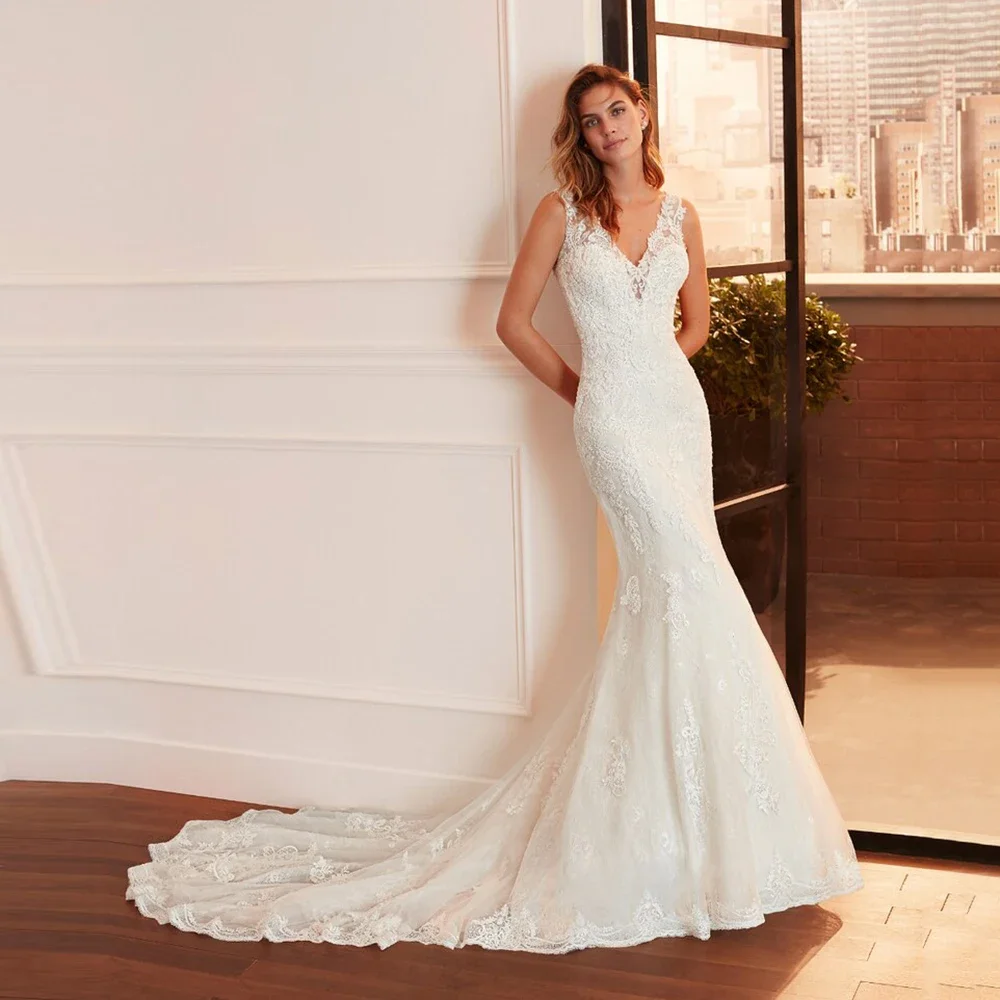 

White Mermaid Wedding Dresses Illusion V-Neck Sleeveless Sweep Train Bride Dress Lace Appliques Tulle Bridal Gown Robe de mariée