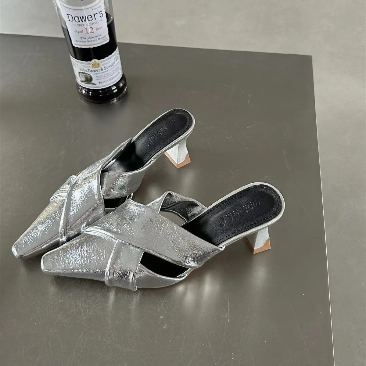 Baotou Half Slippers, Fashionable Women's Shoes for External Wear, New Niche Designs Stylish Pointed Toe Shoe In The Middle Heel