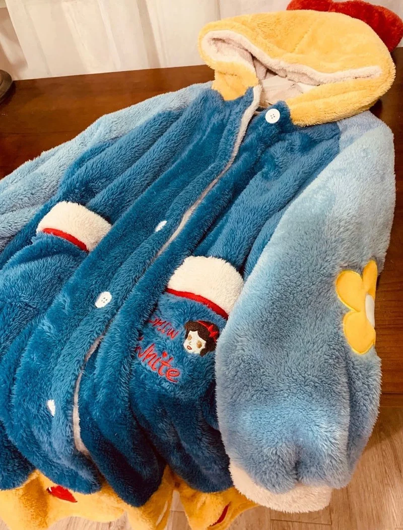 

Princess Snow White Winter Robe Women Lounge Robes Soft Warm Hooded Coral Fleece Home Robe Fluffy Home Coat DropShipping