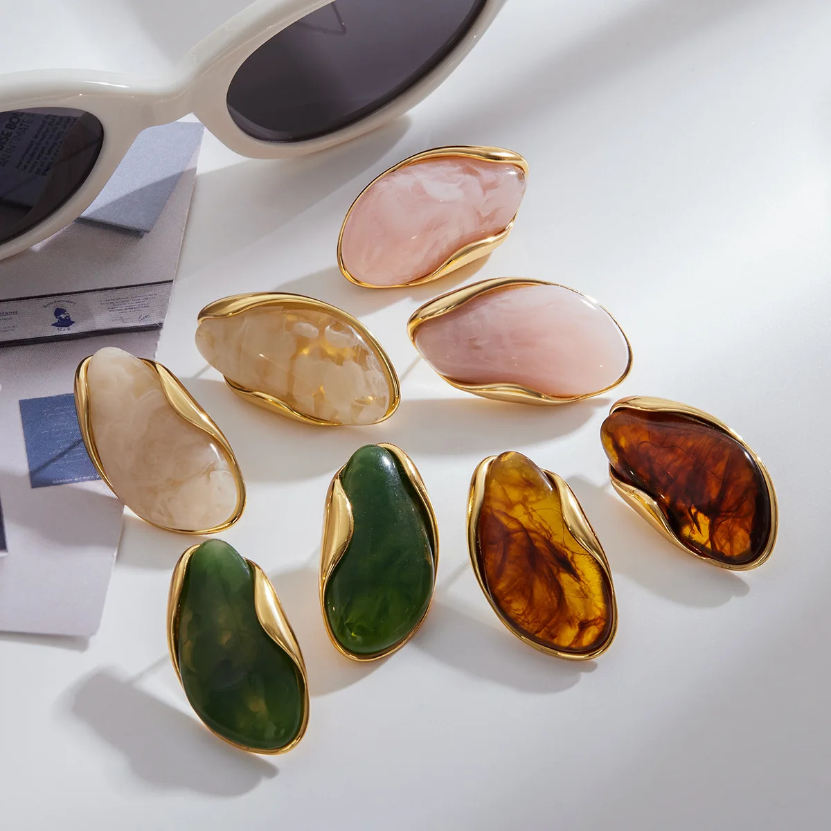 Design Sense Geometric Irregular Stud Earrings for Women Multi-color Enamel Resin Chunky Gold Plated Ear Studs Fashion Jewelry