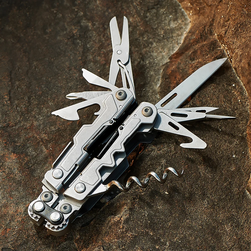 SOG PowerLitre Multitool 4