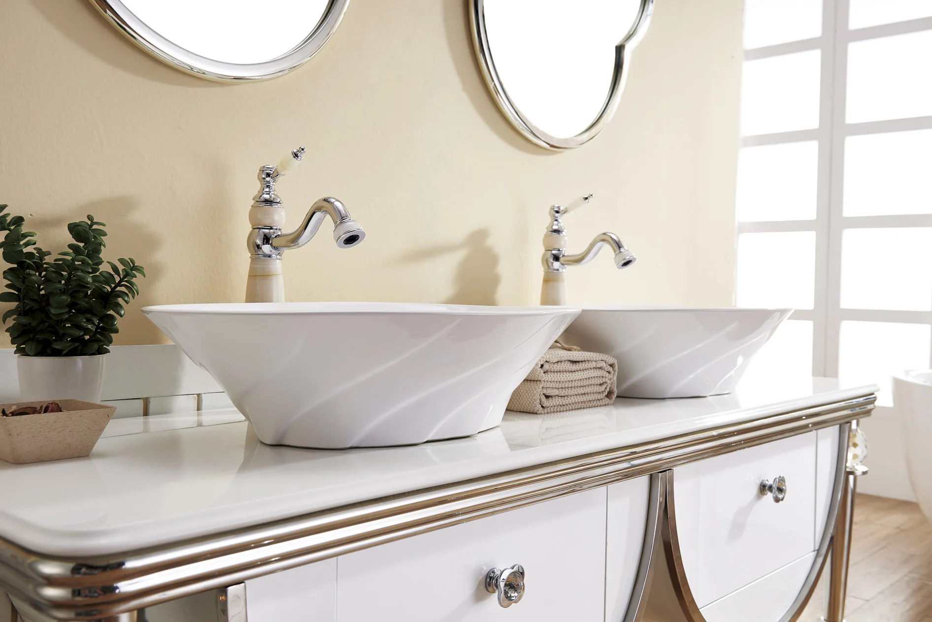 Luxury Modern Hotel Bathroom Vanity Double Basin Bathroom Cabinet