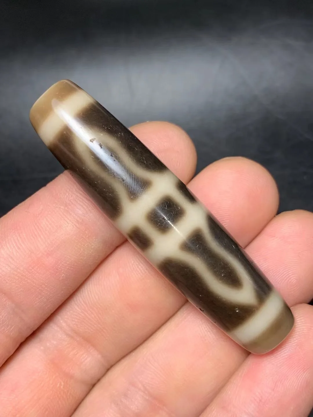 

Treasure Unique Energy Tibetan Oily Old Agate Patina KingKong Faqi Vajra Dorje dZi Bead Amulet A Timestown UPD22