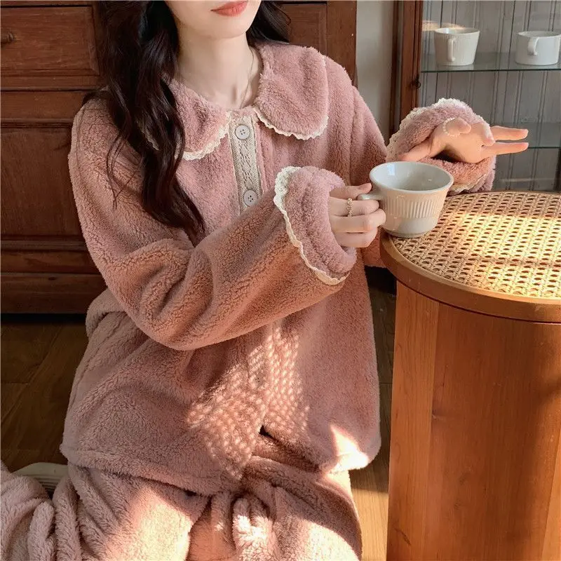 Pajama women's Fall/Winter coral velvet homewear flannel thickened winter giant size thermal set Can be worn outside Long sleeve