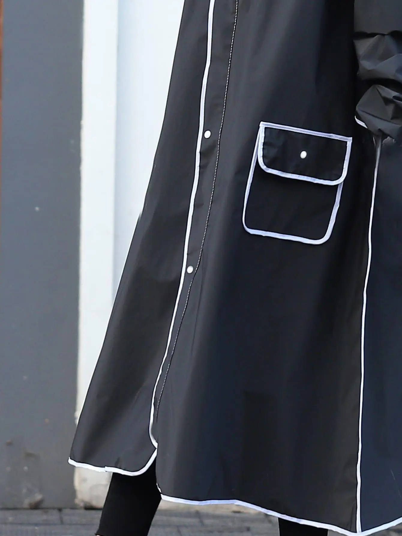 Full-Length Rainproof Fashion Poncho for Electric Bicycle Riders