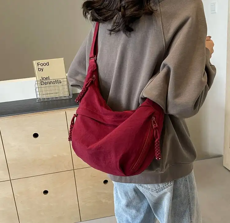 Women's Fashion Plain Colour Crossbody Hobo Bag Simple Design Women's Messenger Bag Nylon Hobos Small Shoulder Bags Vintage