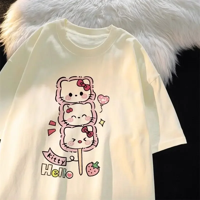 تيشيرت Hello Kitty بطبعة كرات الحلوى اليابانية (مت...