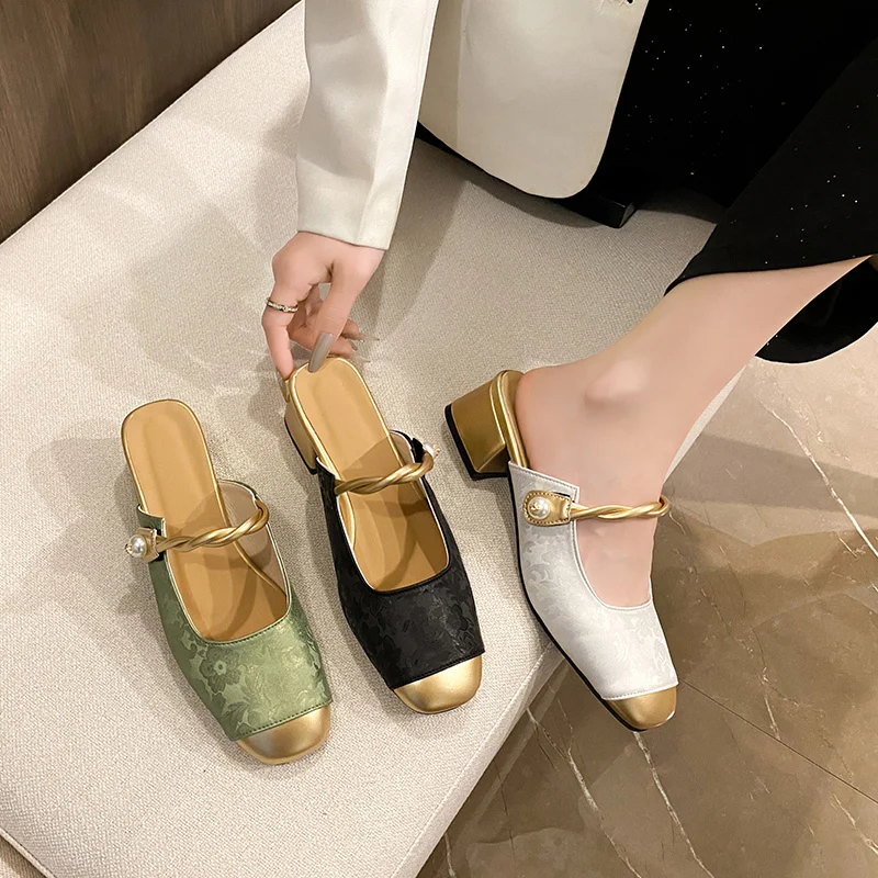 2024 NEW Women Sandals Ladies Embroidery Med Heels Closed Nose Lady Sandals Female Round Toe Hook Loop Retro Shoes Shallow Mouth