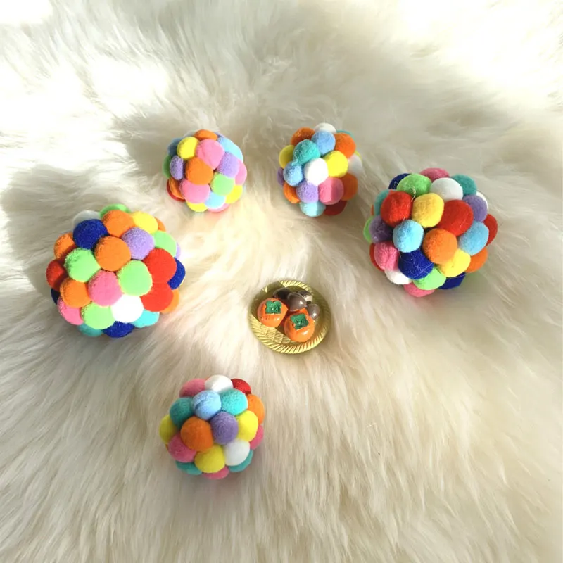 7.5cm plush ball cat toy  Fashion Creative Cute Plush Balls Faux Feather Bell Cat Chew Teeth Cleaning Toy Pet Interactive Toy