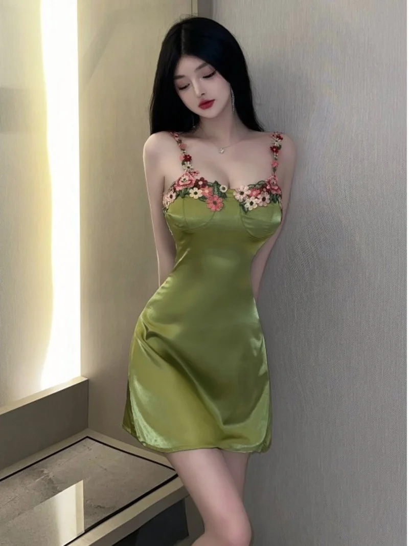 

Embroidery Silk Sexy Satin Waist camisole new Dress Elegant Women Mature Charm Silk 3D printing Solid Smooth Texture Summer YLIV