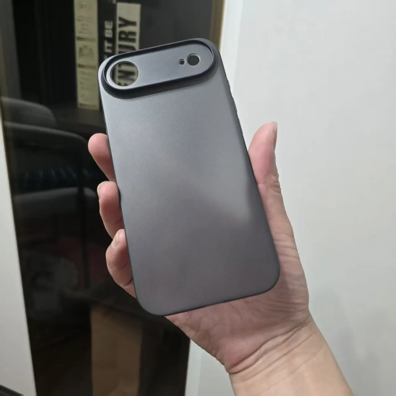 Luxury Ultra Thin Clear Translucent Anti-Drop Slim Protective Cover