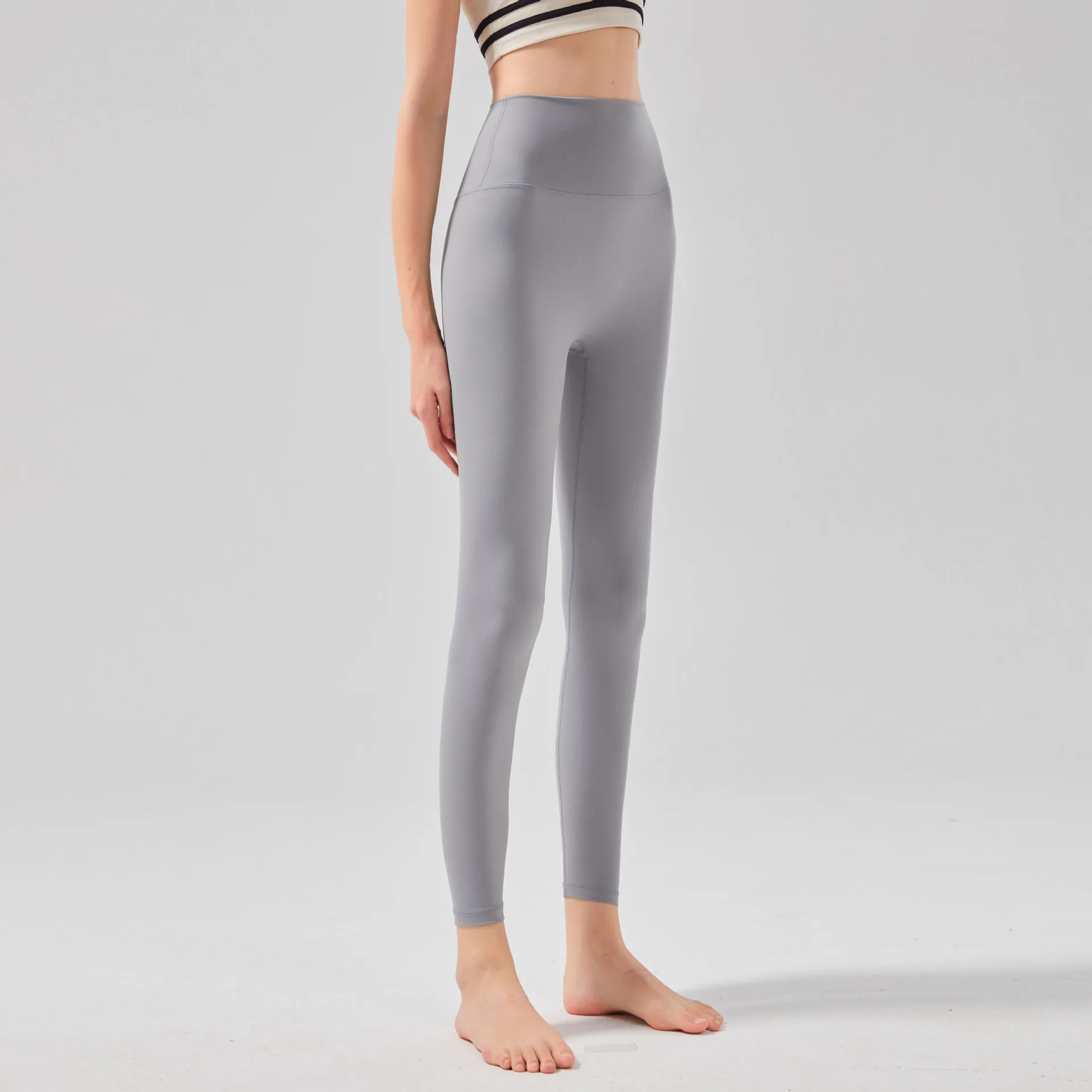 Bare Feeling No Trace No Embarrassment Line Buttocks Sports Fitness Cycling High Waist Lift Buttocks Tight Yoga Pants Women Gym 2