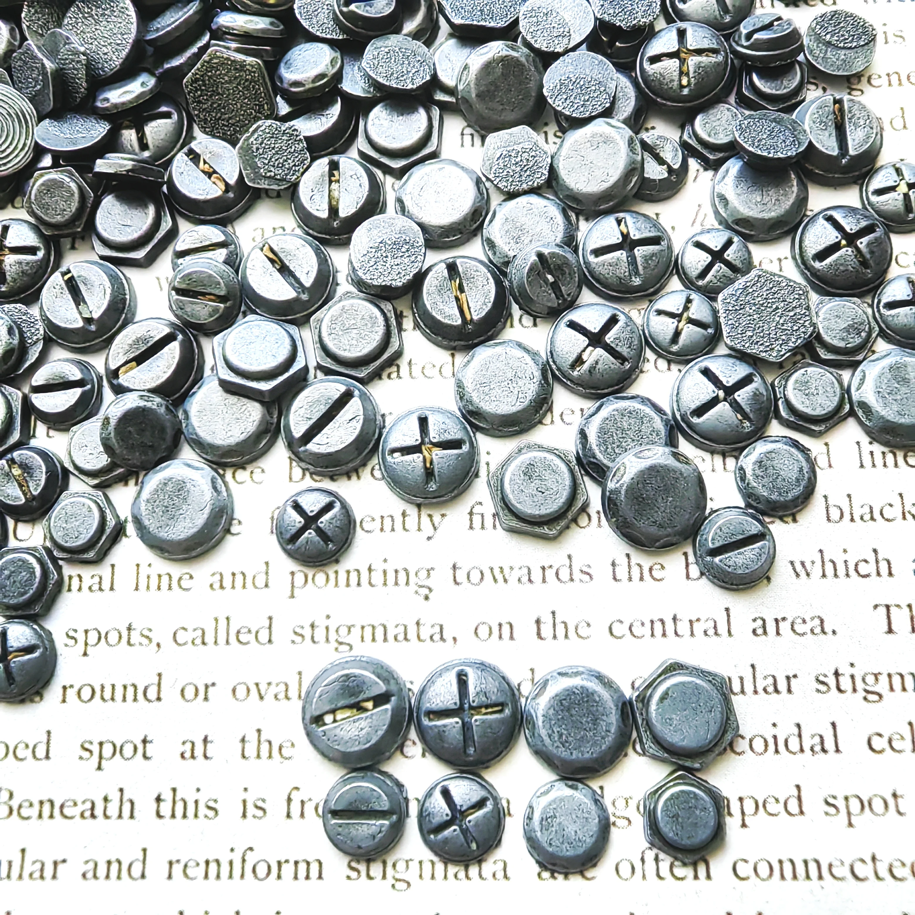 

Retro Screw Cap-Diy Embellishment Scrapbooking JunkJournal Handmade Photo Album Frame Decoration