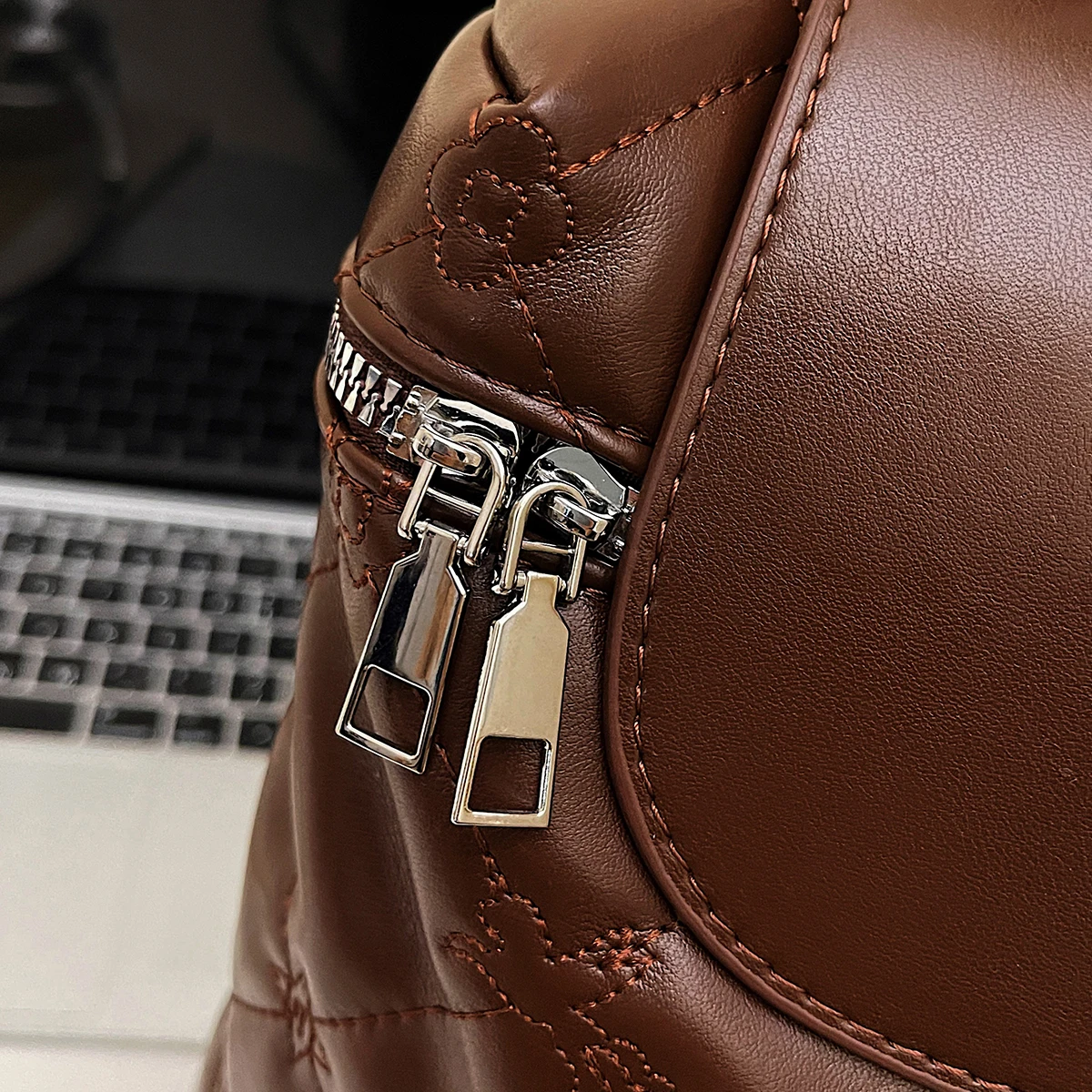 Women's Backpack Casual Commuter Tablet Bag for Women 2025 Versatile Pu Leather Large Capacity Mom Travel Backpack for Shopping, Hiking, and Outings