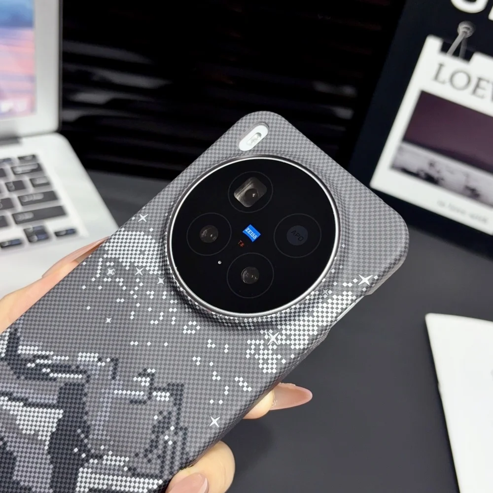 Premium Carbon Fiber Snowflake Phone Case with Magnetic Matte Finish