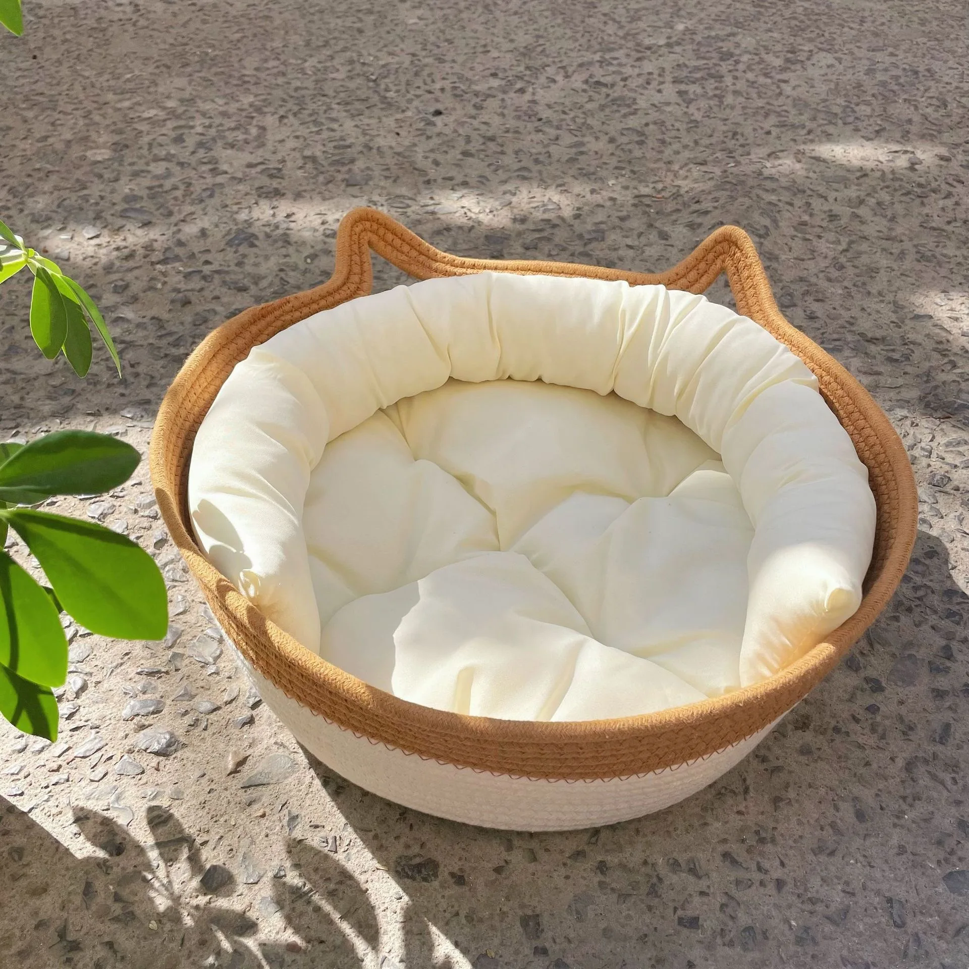 

Всесезонная кошачья кровать, тканая Съемная обивка, дом для сна, кошачий пол из ротанга с царапинами, моющиеся кошки