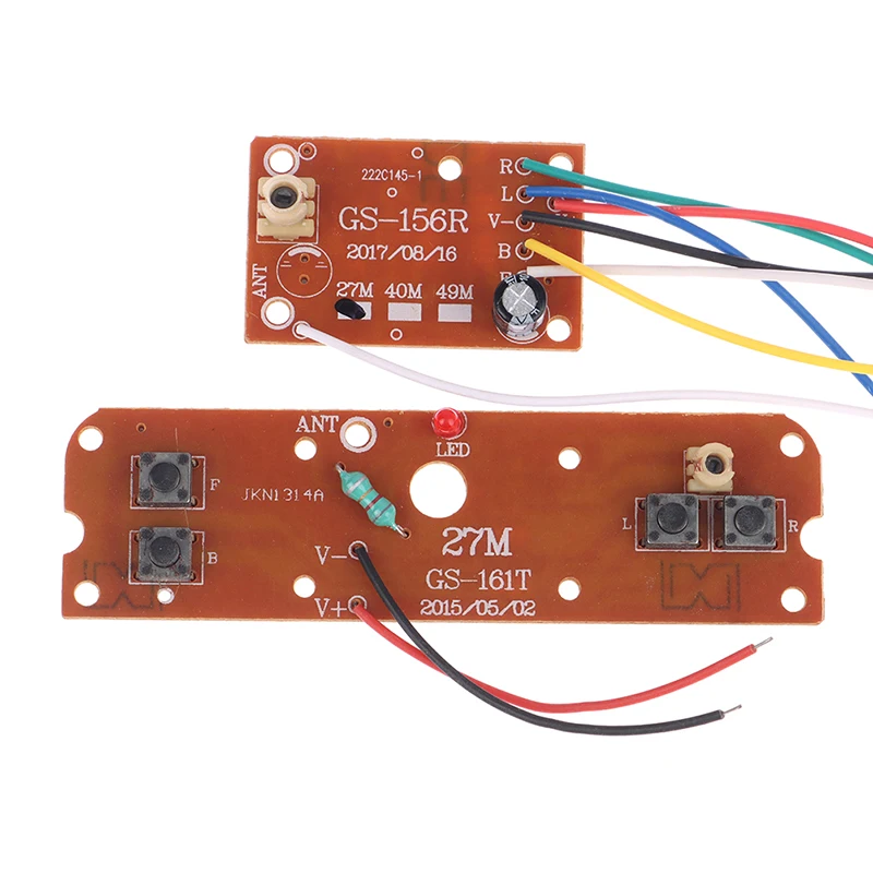 Télécommande RC 2.4GHz pour Voiture, Bateau, Tank - Émetteur 4 Canaux