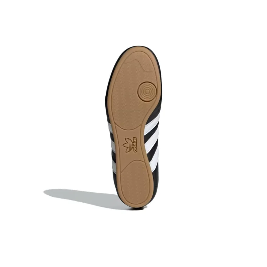 أحذية Adidas Originals Taekwondo الرياضية هي أحذية...
