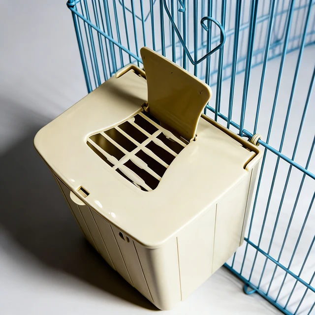 Wall-Mounted Bird Nest Box with Flip-Top Lid 1