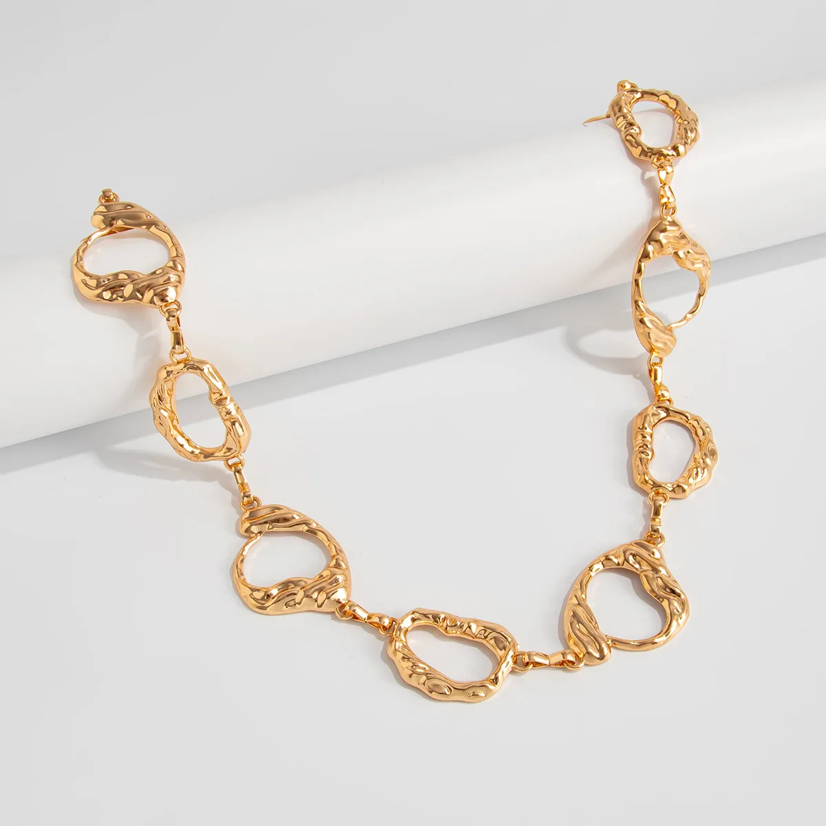 Luxuriöse Blumenapplikation, Körperkette, schwüle Allure, Multi-Link-Metall-Taillenschmuck, handwerklich gefertigte Damen-Akzent-Couture-Abend-Glam – Detail 20