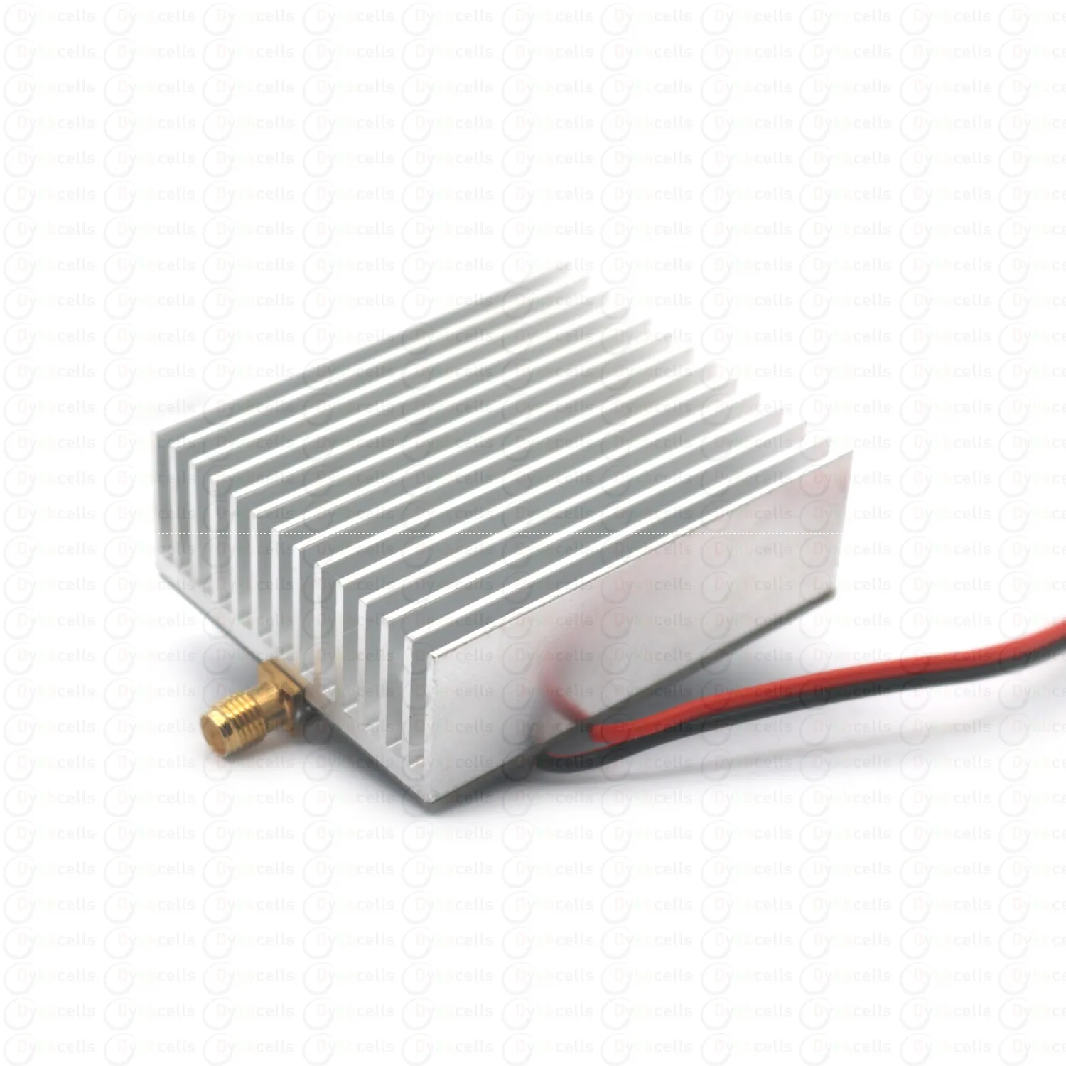 Amplificateur de puissance RF 1-1000MHz 3W avec étiquette indiquant les spécifications techniques