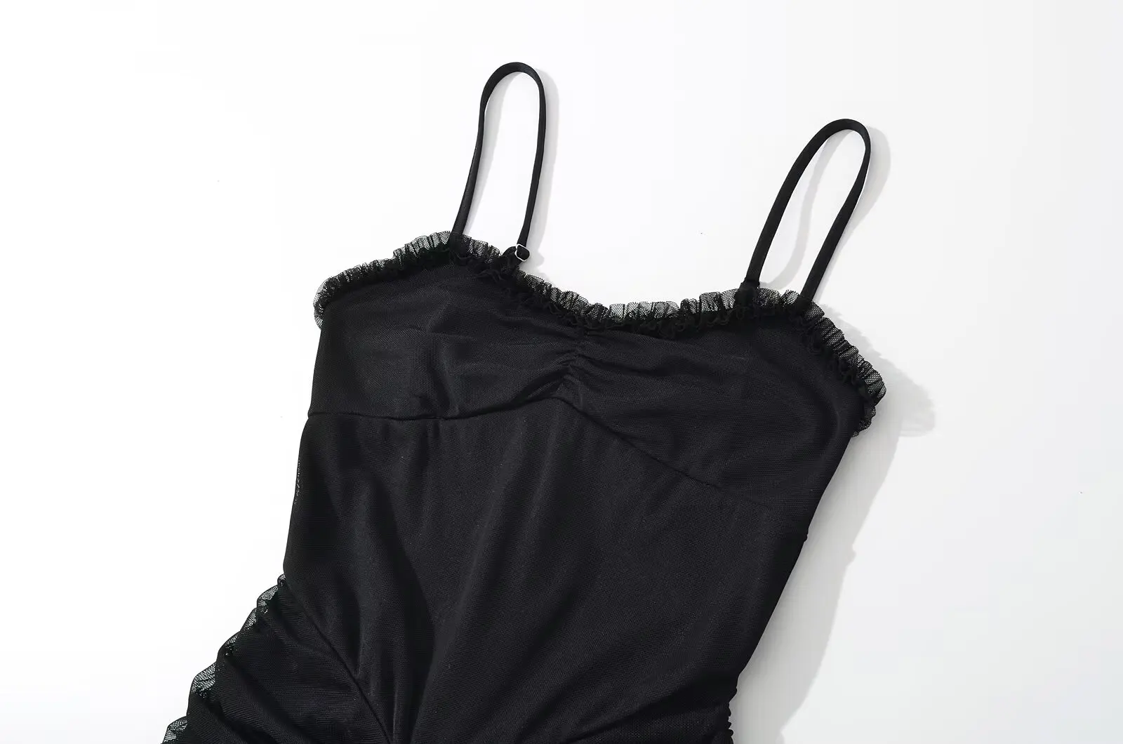 2025 Sexy Holzohren V-Ausschnitt Mesh Sling Kleid Frauen geraffte schlanke Taille Paket Hüften Rüschen unregelmäßige Schwalbenschwanz Kleider Party Robe – Detail 22