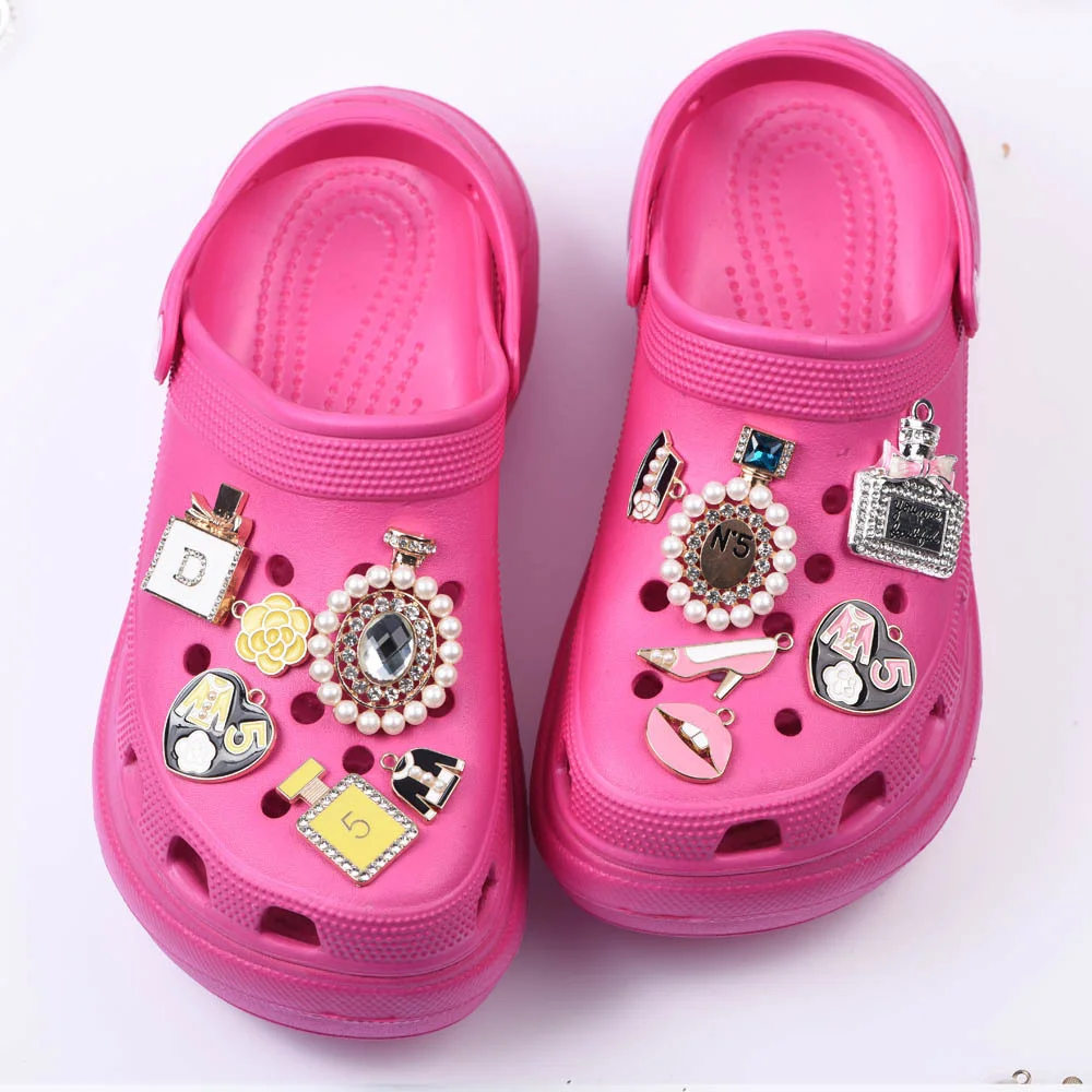 1 Pcs Metal Croc Shoes Charms Pink Women Bags Decoration Black Formal Hat Lady Bracelet Accessories Perfume Bottle Girl Gidt